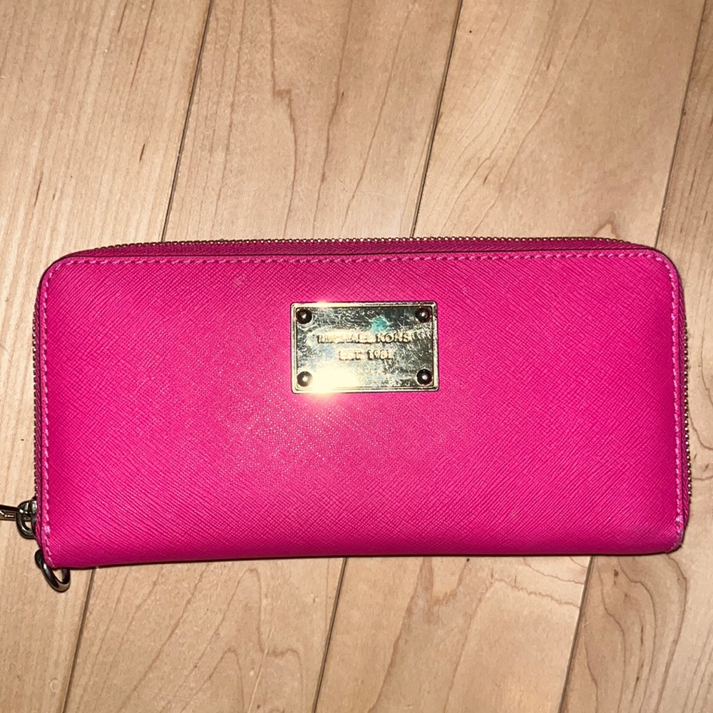 Michael Kors zip around wallet